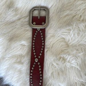 Maroon, leather belt.